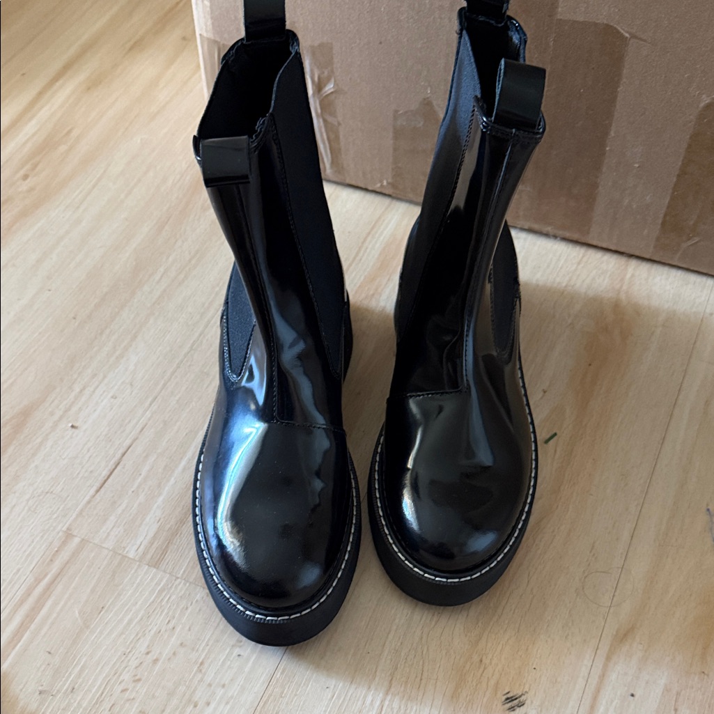 New Pilcro Black Leather Patent Chelsea Platform Ankle Boots Sz: 38 / 7.5